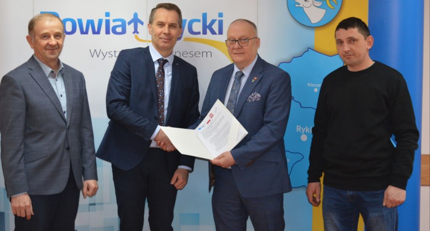 Spółka z Lublina ma 7 miesięcy na odbudowanie mostu w Ogonowie