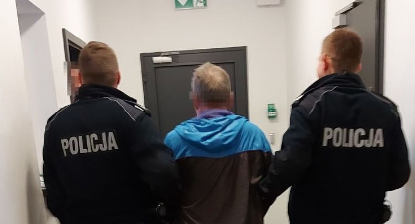 Znęcał się nad konkubiną. 60-latek z Dęblina najbliższe dwa miesiące spędzi w areszcie