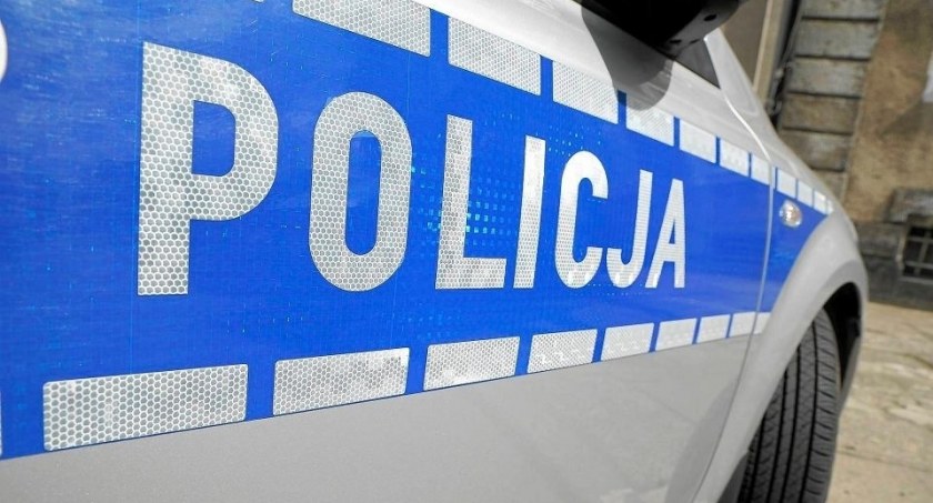 Sprzedawał kombinezon. Stracił 5 tys. zł