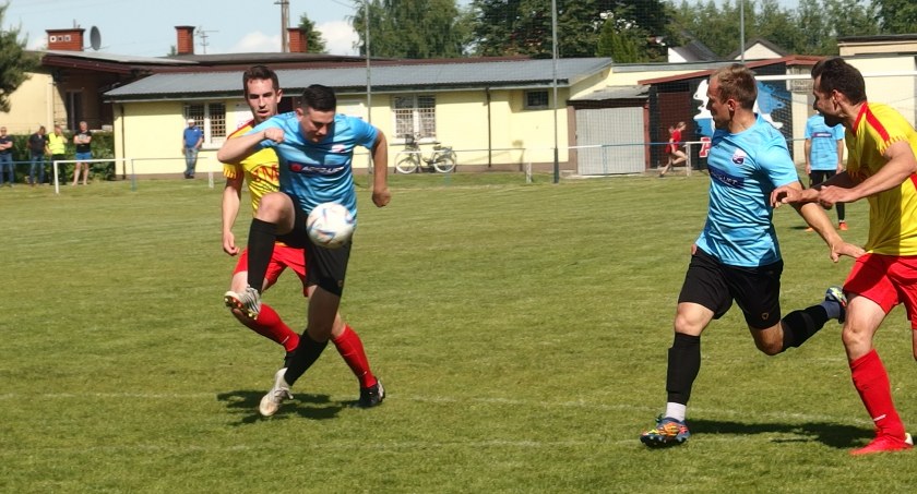 Amator wygrał derby z Mazowszem