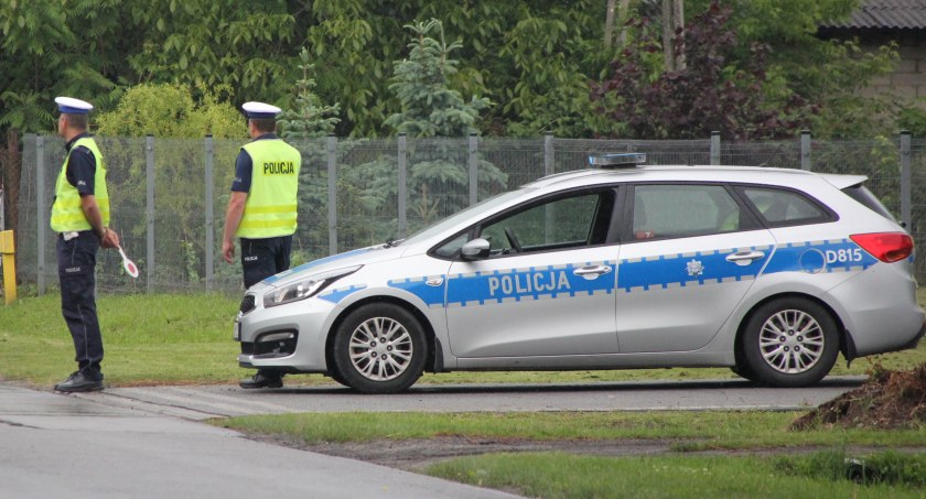 Na motocyklu, rowerem i w samochodzie. Pijani kierowcy wiozą śmierć