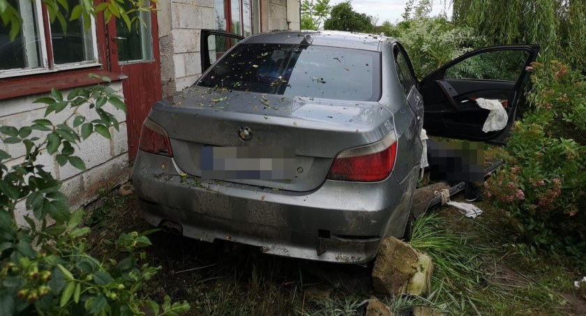 Zawitała – Żaden z czterech pijanych mężczyzn nie przyznał się do kierowania BMW