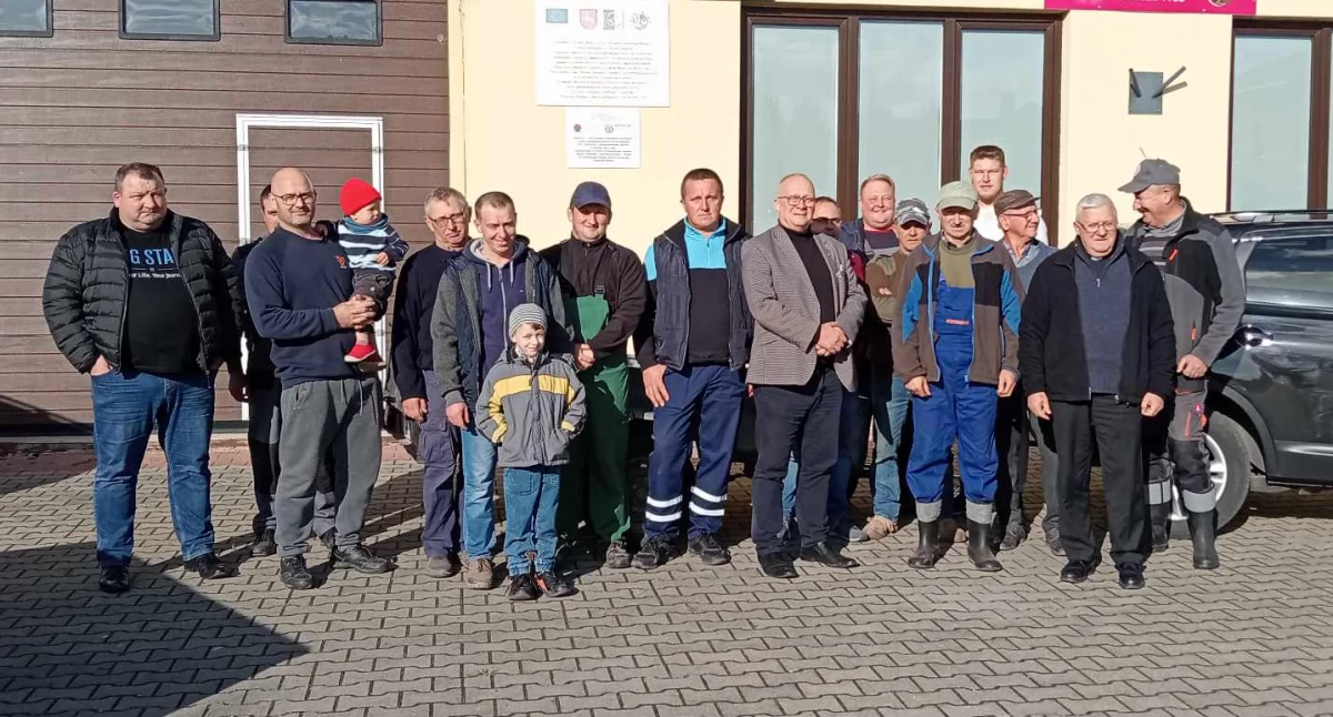 Trzy tiry pomocy już w drodze. Rolnicy z powiatu ryckiego jednoczą siły dla powodzian!