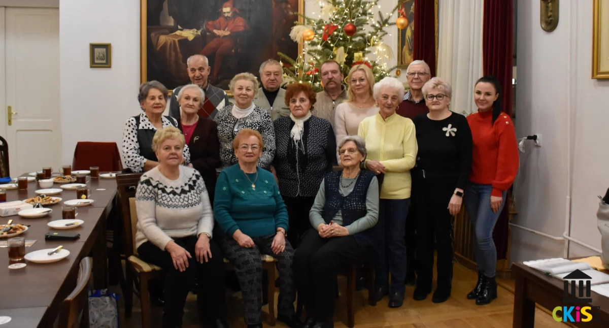 Magia świąt w Rykach. Chór seniora „Relaks” podzielił się wigilijną atmosferą