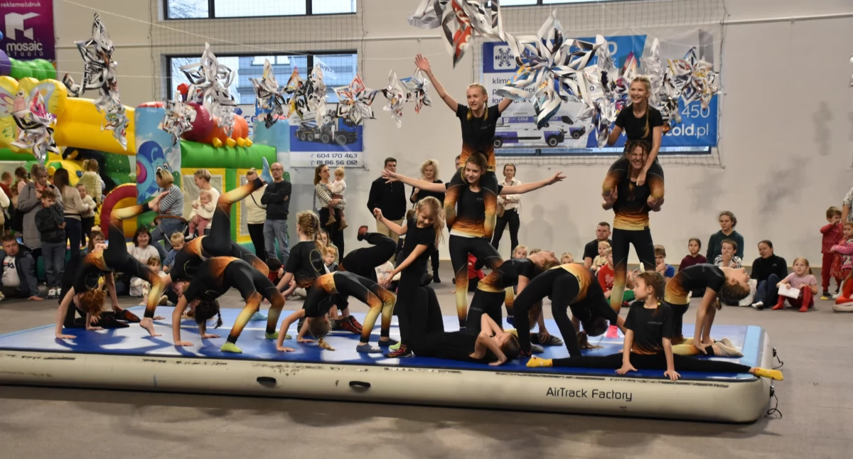 Hala Sportowa w Rykach zmieniła się w krainę świątecznych cudów!