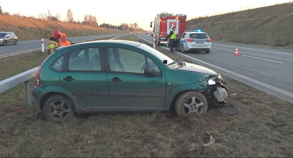 Pijany kierowca wjechał w bariery na S17! Blisko 2 promile i zatrzymane prawo jazdy
