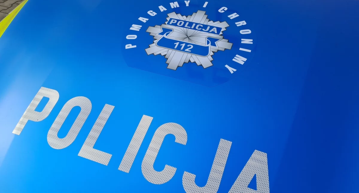 Błyskawiczna reakcja policjantów! Eskorta na sygnale uratowała zdrowie kobiety