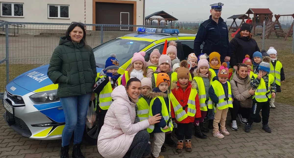 Policjanci w przedszkolu w Nowej Rokitni! Syreny, radiowóz i ważne lekcje bezpieczeństwa 
