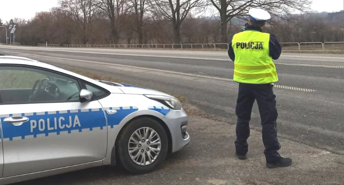 Policja i Żandarmeria Wojskowa na tropie piratów drogowych! Akcja „Bezpieczna droga K-48” trwa