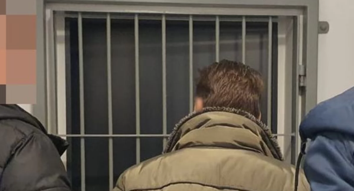 50-latek z powiatu ryckiego zatrzymany za znęcanie się nad rodziną i nielegalne posiadanie broni