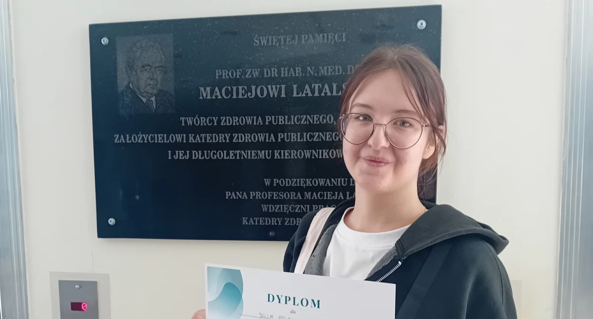Sukces uczennicy I LO w Rykach! Julia Polak na podium ogólnopolskiego konkursu „LabTest”!