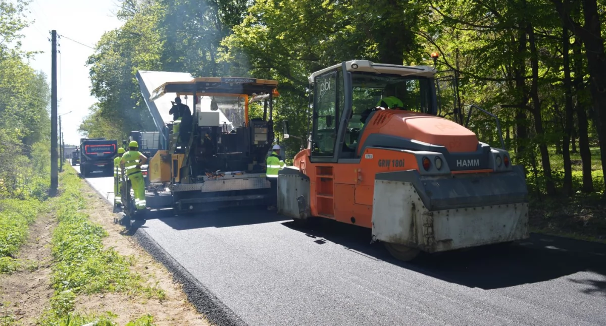 Milionowa inwestycja drogowa w powiecie ryckim – koniec prac coraz bliżej!