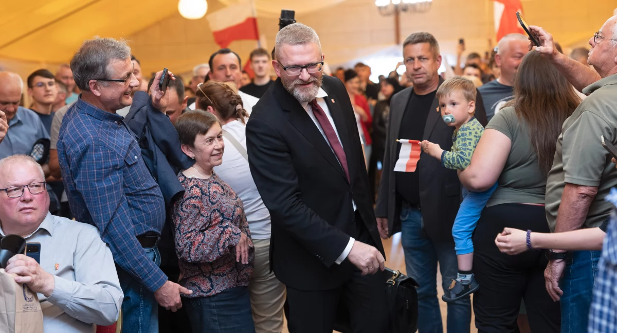 Grzegorz Braun w Dęblinie: Odzyskajmy niepodległość! [ZDJĘCIA]