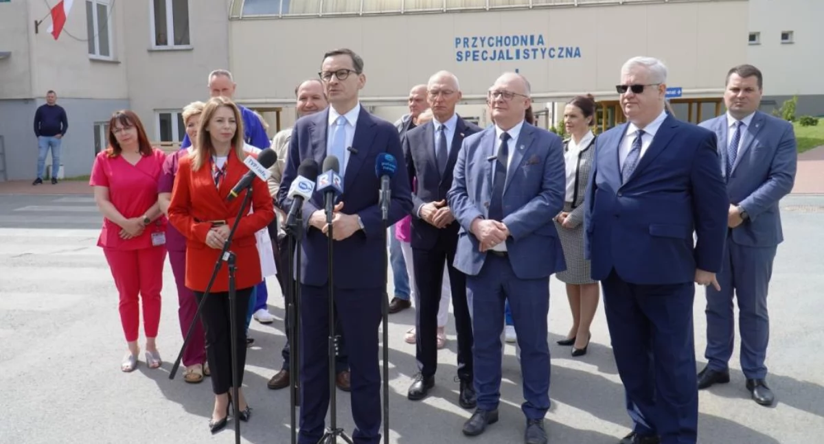Były premier Mateusz Morawiecki odwiedził szpital powiatowy w Rykach. „Placówka otrzymała drugie życie” (WIDEO)
