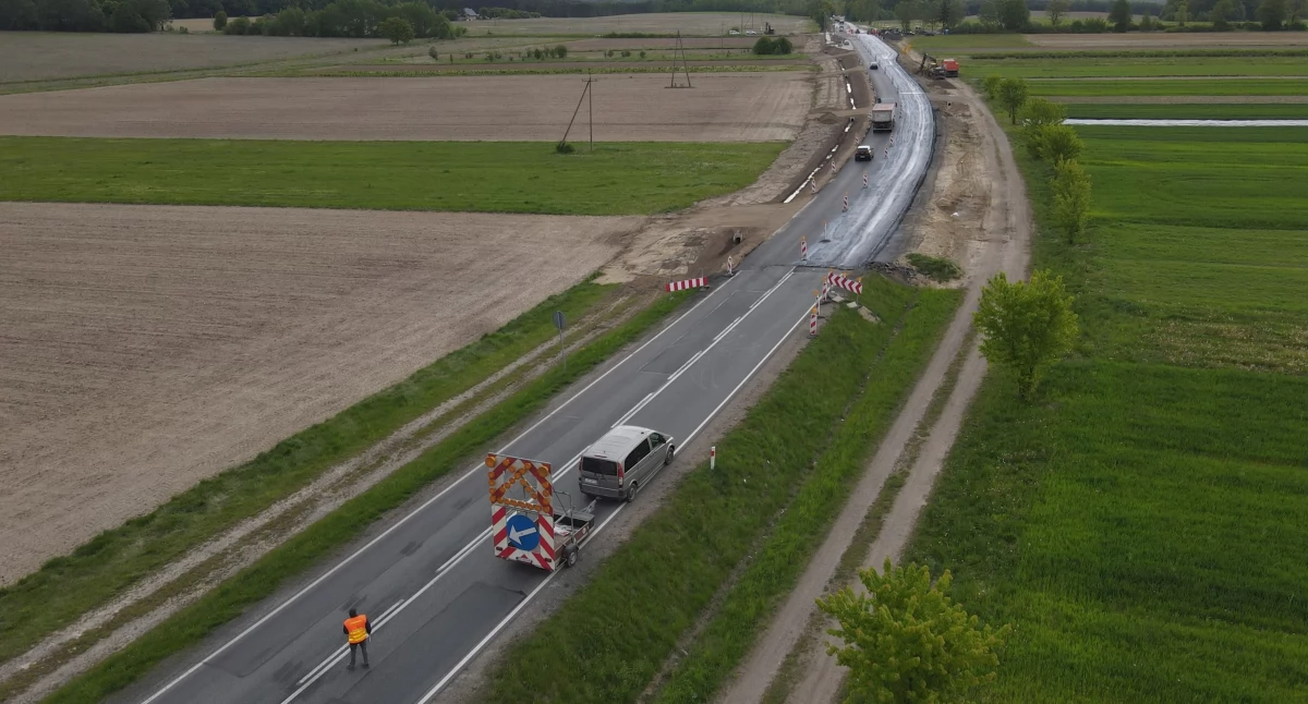Uwaga kierowcy! Utrudnienia i zmiany na DK48 w Sobieszynie – trwa przebudowa skrzyżowania
