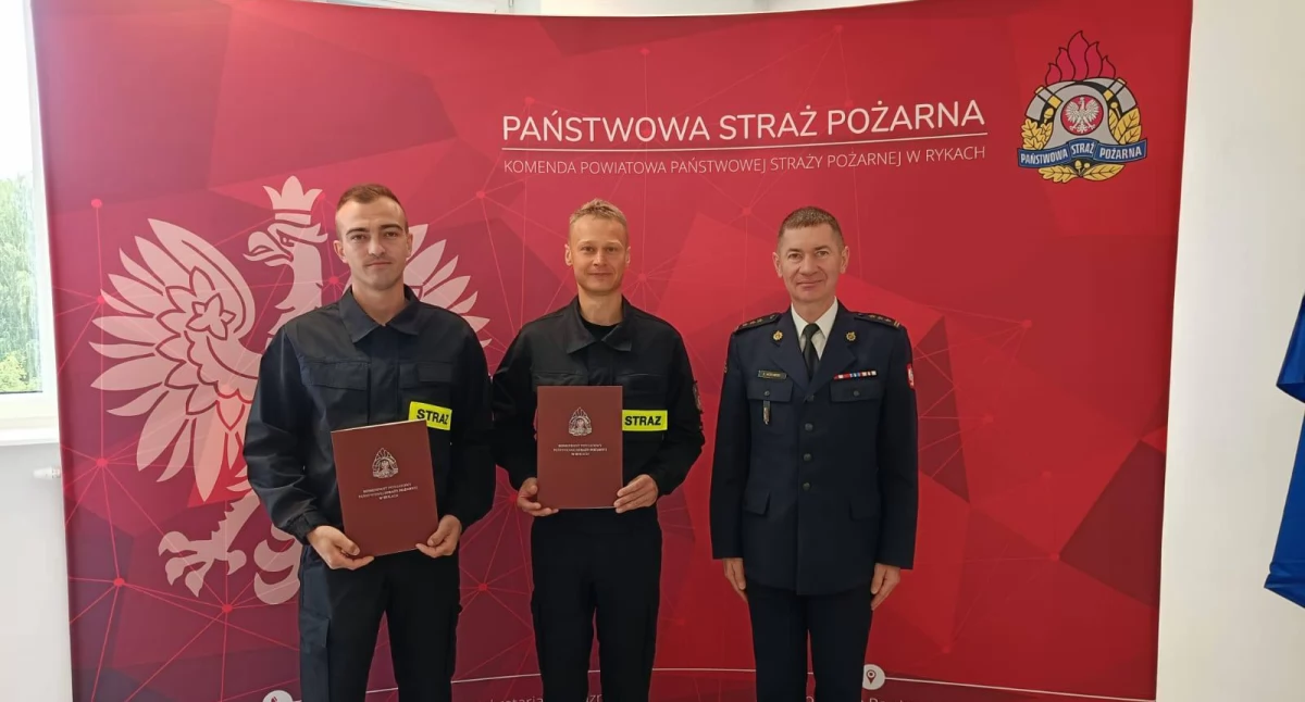 Nowi strażacy dołączyli do służby w PSP w Rykach