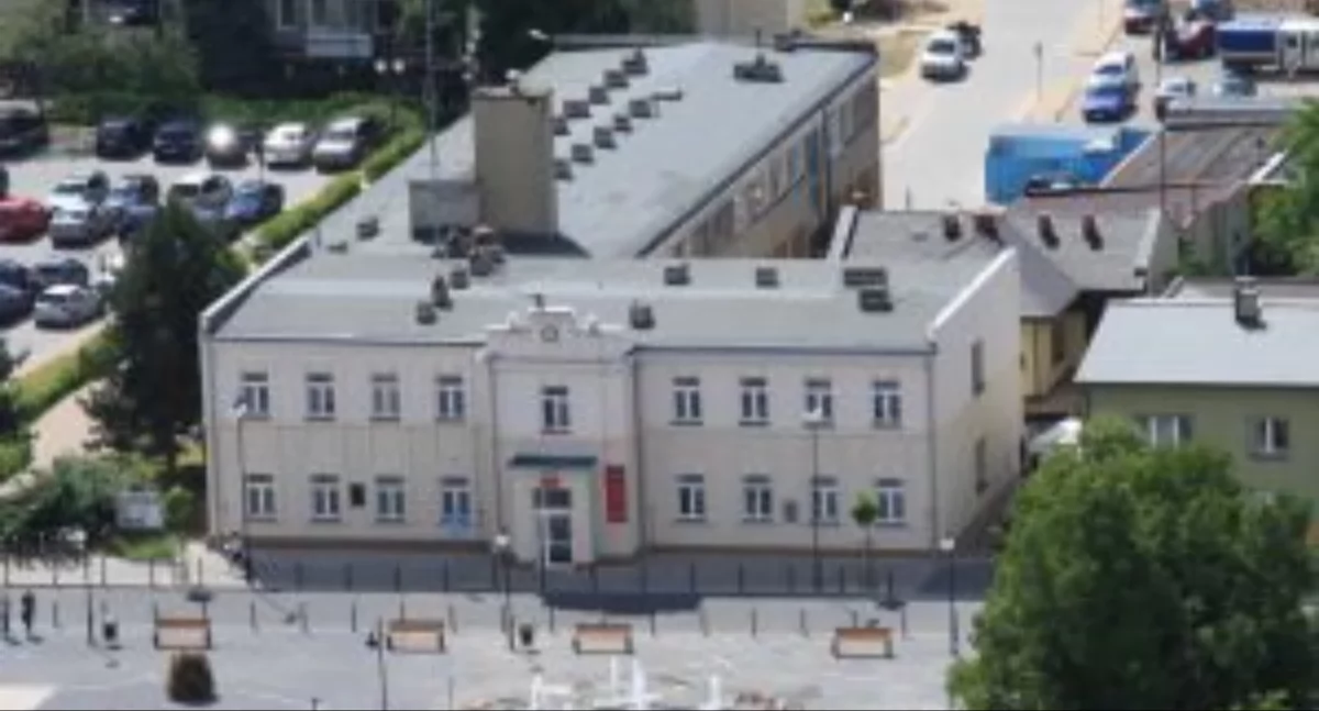 Dęblin szuka Naczelnika Wydziału Oświaty – sprawdź, czy to praca dla Ciebie!
