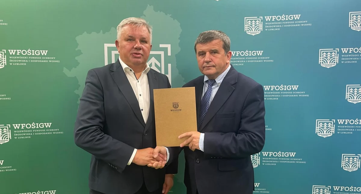 Gmina Kłoczew usuwa azbest. Podpisano umowę na ponad 140 tys. zł dofinansowania