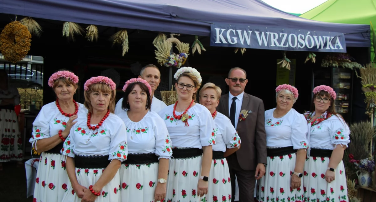 Dożynki Gminy Nowodwór przyciągnęły tłumy mieszkańców