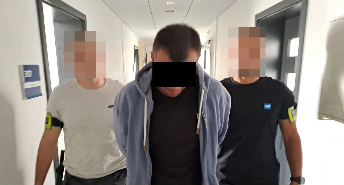 Oszust zatrzymany przez ryckich policjantów. Seniorka straciła ponad 100 tysięcy złotych
