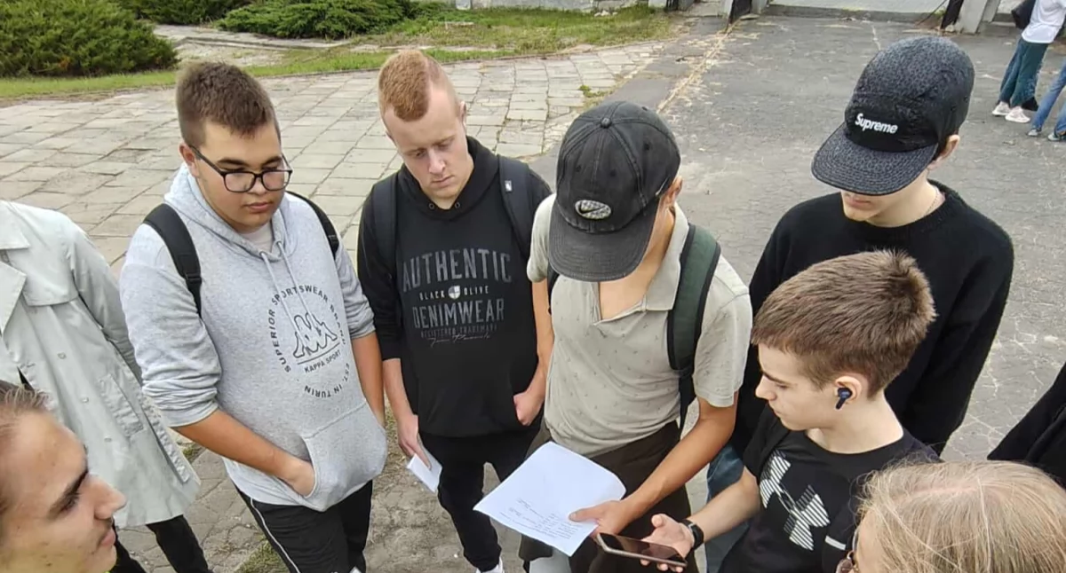 80-lecie ZSZ nr 1 im. gen. F. Kleeberga w Dęblinie. Gra terenowa z udziałem 12 patroli