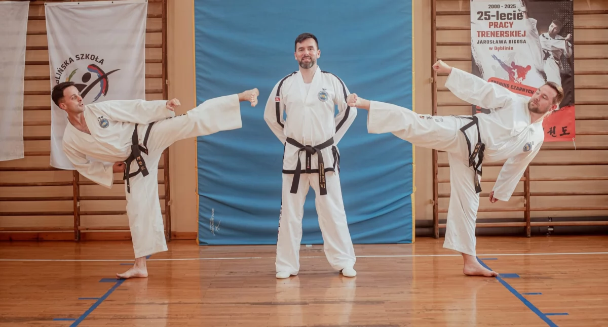 Ćwierć wieku działalności trenerskiej Jarosława Bigosa. Dęblińska Szkoła Taekwon-do jesienią zapraszają na mocne szkolenia!