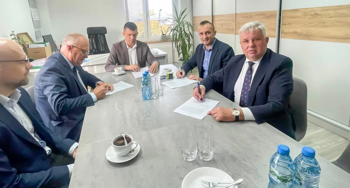 Drogi w remoncie: Inwestycje w Woli Zadybskiej i Padarzu