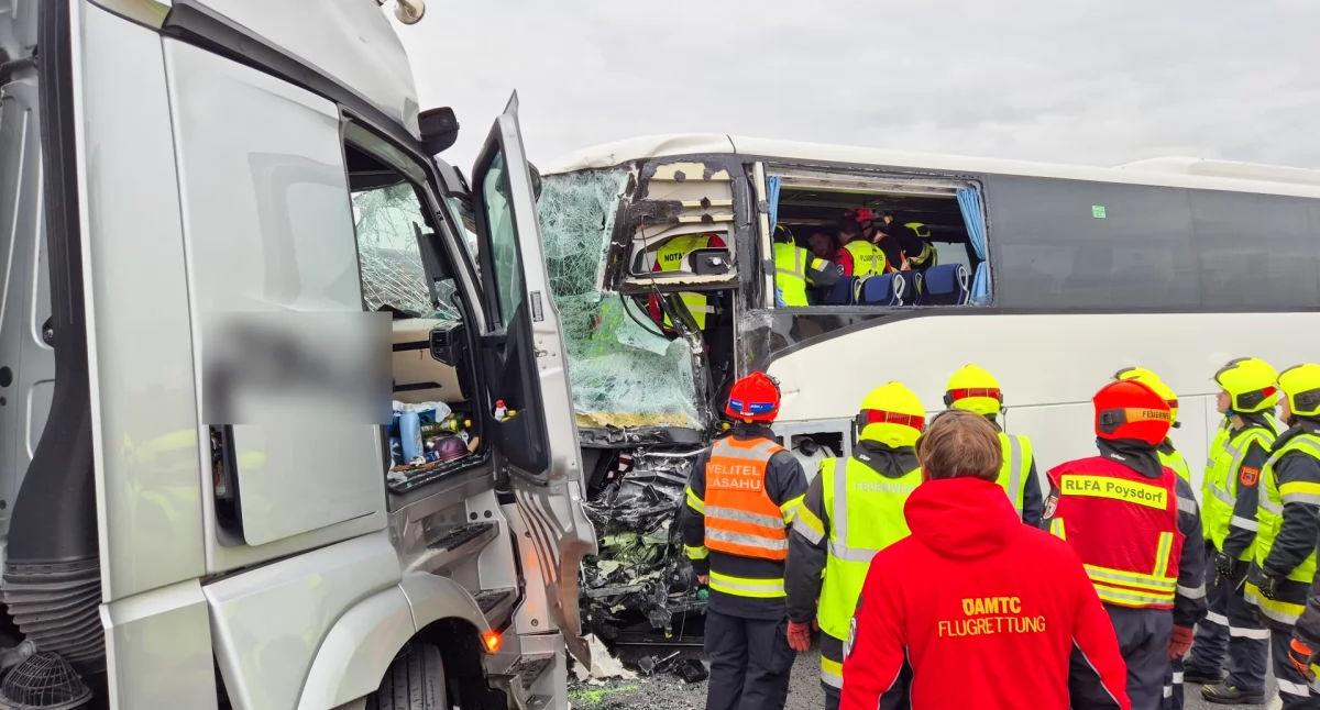Tragedia na A5 w Austrii: Kierowca ciężarówki z powiatu ryckiego walczy o życie!