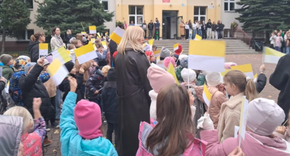 Zaśpiewali „Barkę” na cześć Papieża-Polaka 