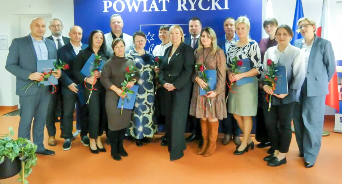 Nauczyciele z powiatu ryckiego wyróżnieni! Kto otrzymał Nagrodę Starosty z okazji Dnia Edukacji Narodowej?