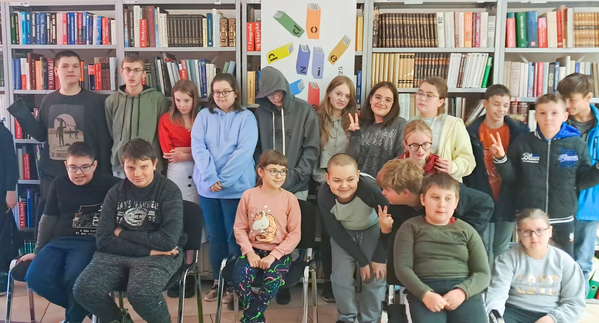 Biblioteka w Dęblinie zamieniła się w kino! Co działo się pod hasłem „Do dzieła”?