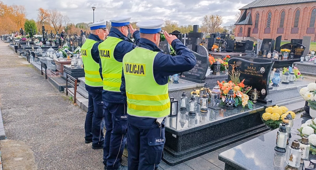 Ryccy Policjanci złożyli symboliczny hołd. Tak rozpoczynają ważne działania