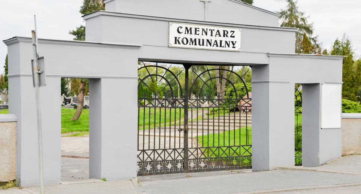 Ważne zmiany na dęblińskim cmentarzu. Co czeka mieszkańców?