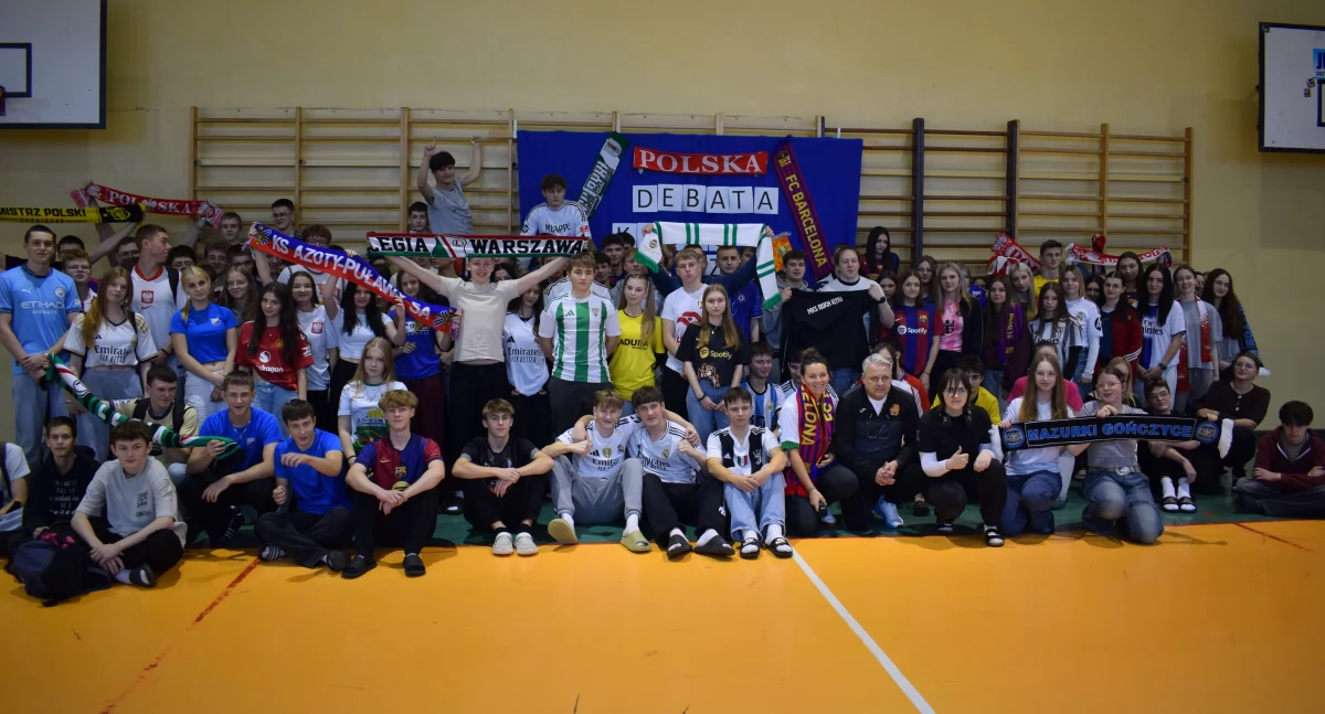 W Dniu Koszulki Sportowej uczniowie debatowali o kibicowaniu