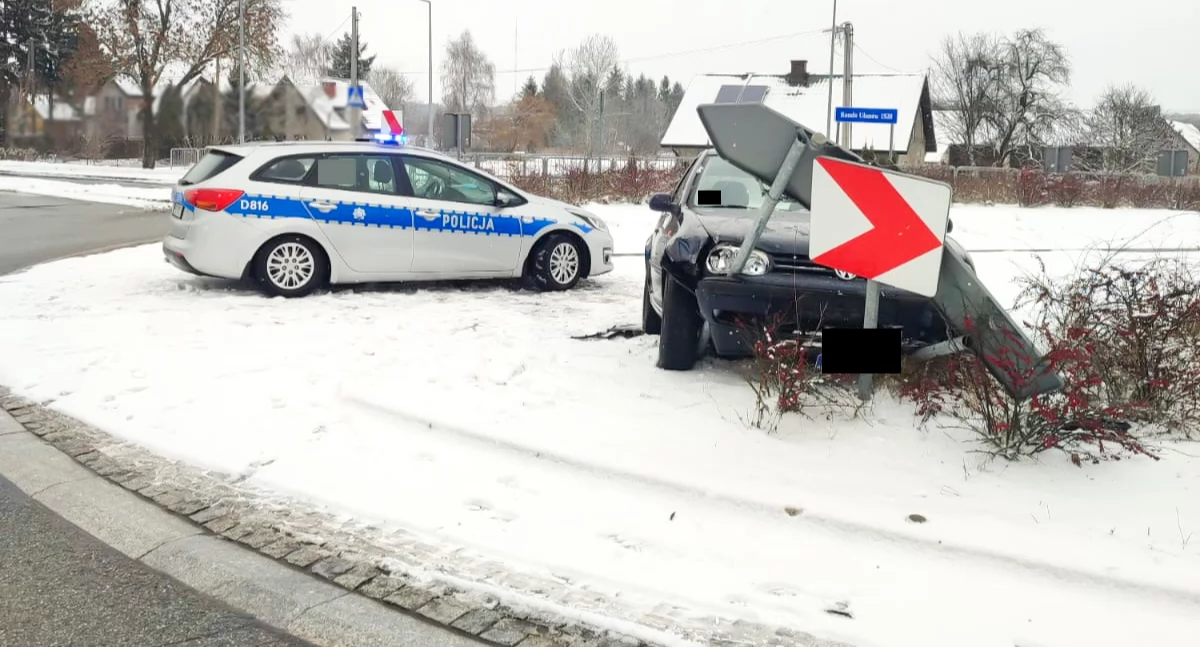 Pijany kierowca rozbił się na rondzie w Nowy Rok! Grożą mu surowe konsekwencje