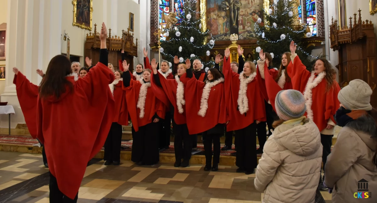 Chór Verum Cantus rozbrzmiał w kościele w Rykach