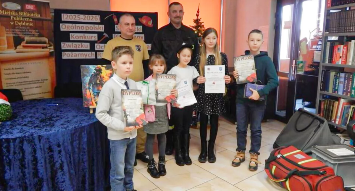 Młodzi artyści z Dęblina nagrodzeni w konkursie strażackim