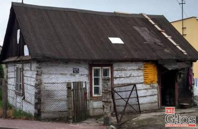 Cenne dokumenty ukryte były w ścianie starego domu