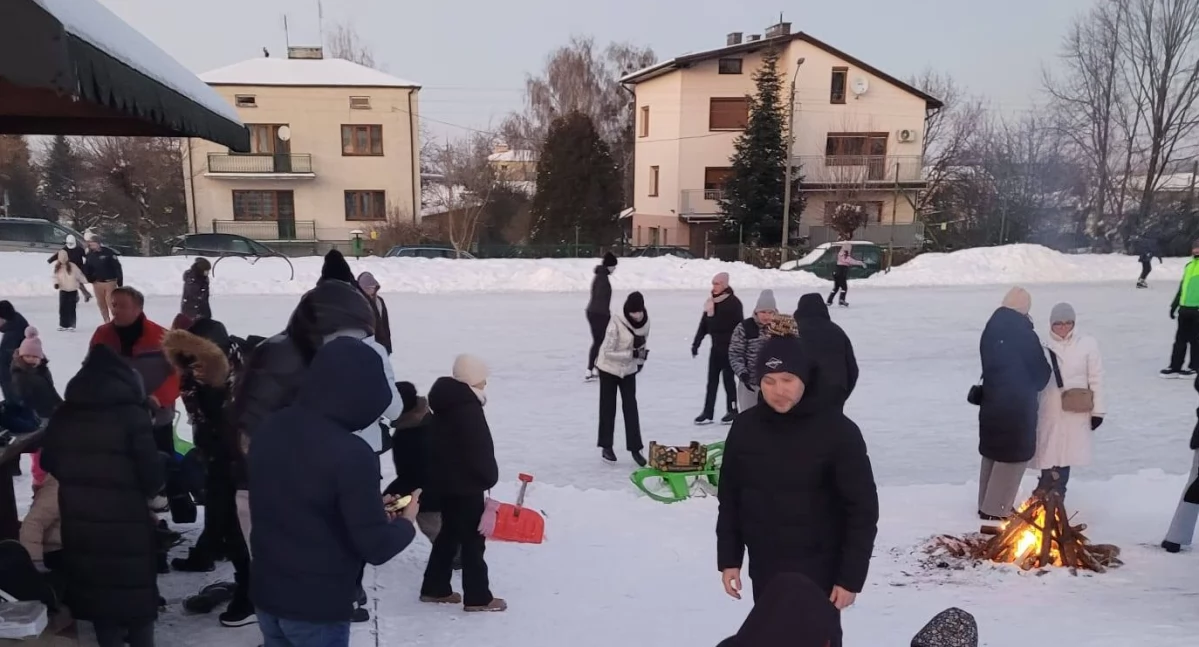 Zimowy festyn na lodowisku na ryckiej Jarmołówce 