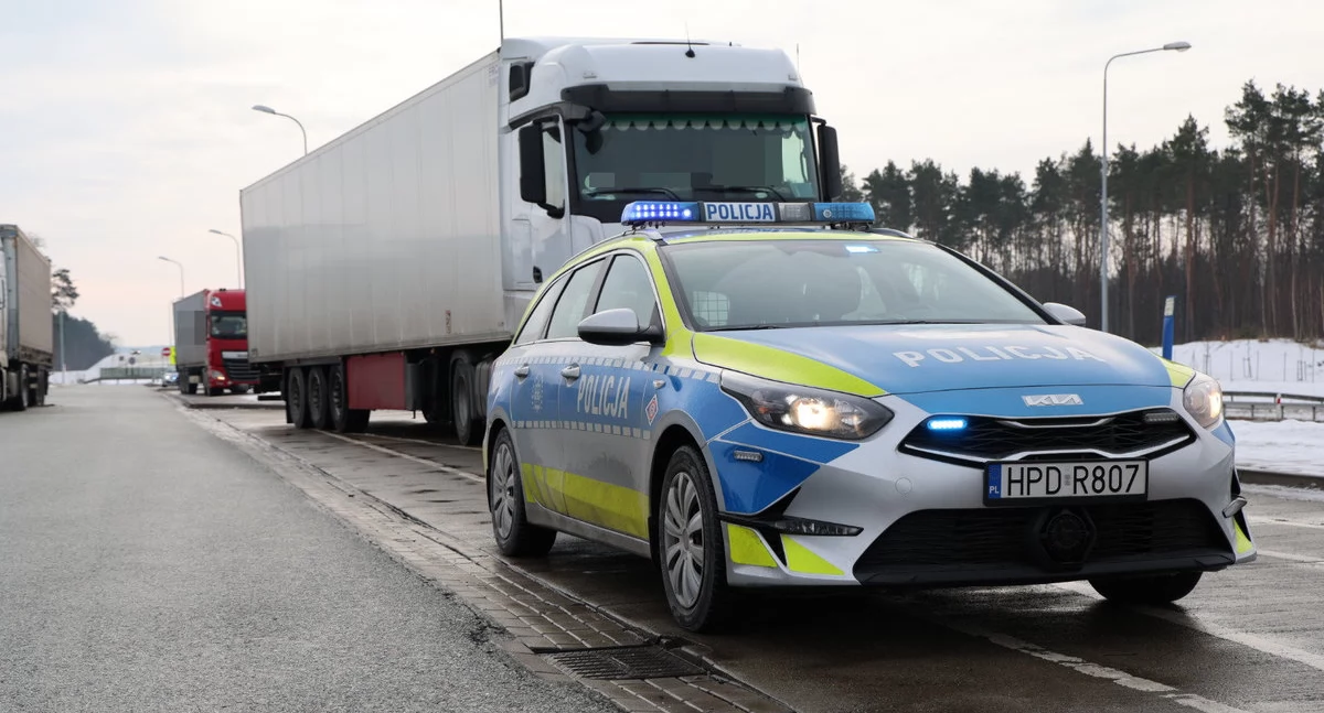 Kierowca busa jechał na podwójnym gazie! Stracił prawo jazdy