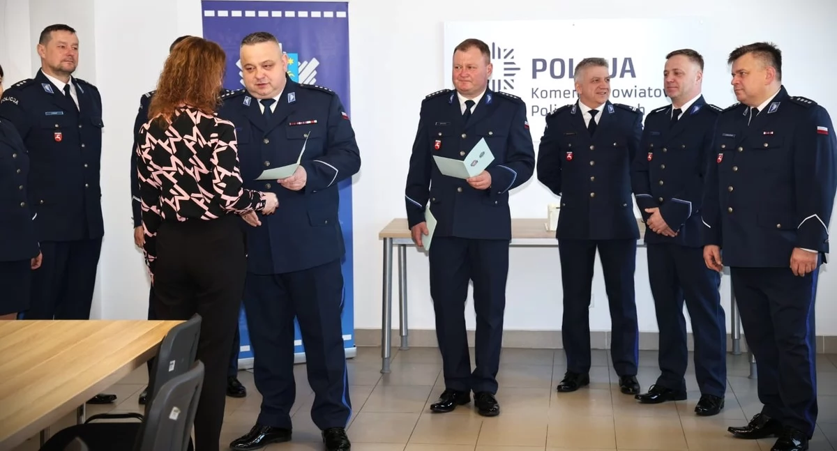 Pracownicy cywilni policji docenieni. Uroczyste spotkanie z okazji ich święta