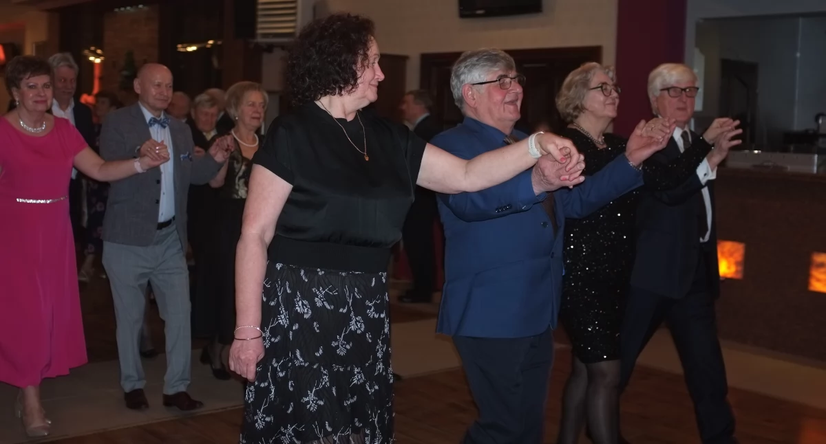 Seniorzy z Ryk tanecznie zakończyli karnawał