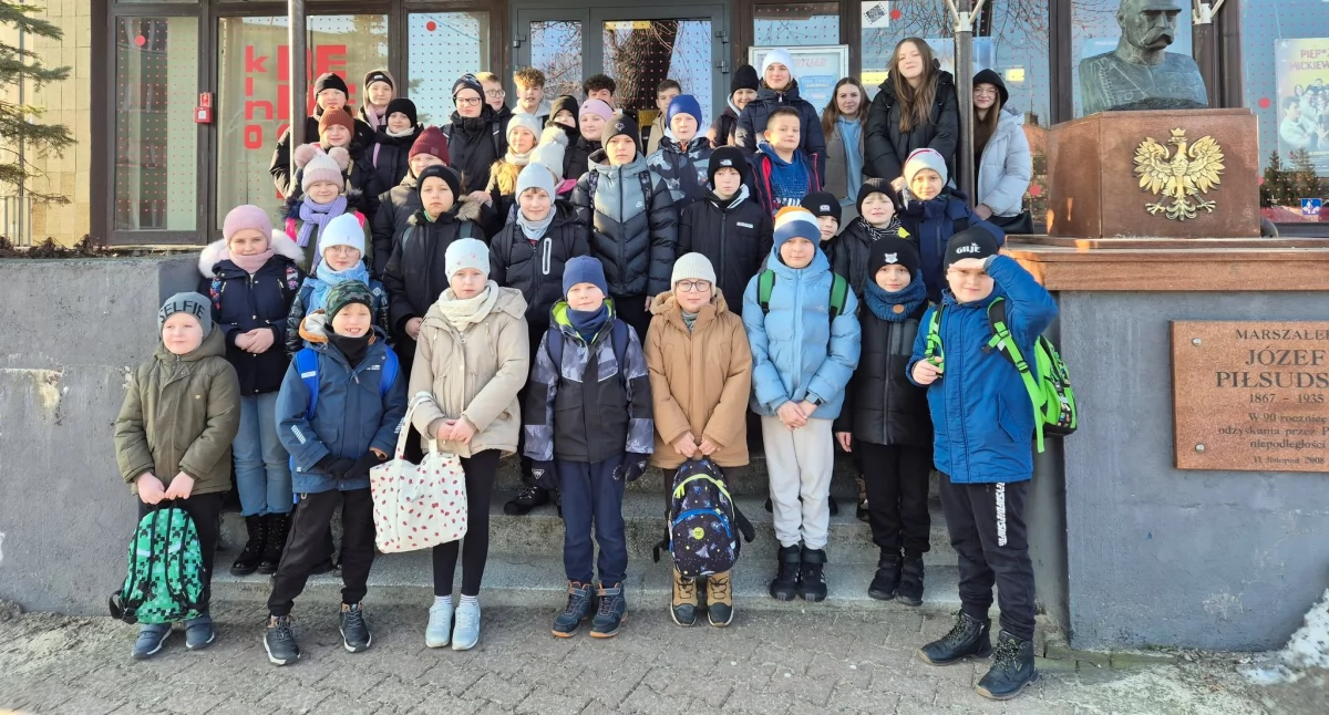 Dzień pełen atrakcji! Kino, lodowisko i moc uśmiechów dla najmłodszych