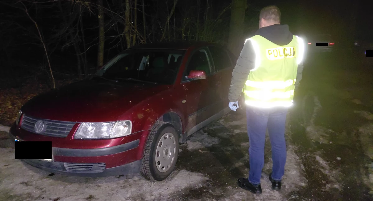 Pijany kierowca z poszukiwanym w jednym mieszkaniu