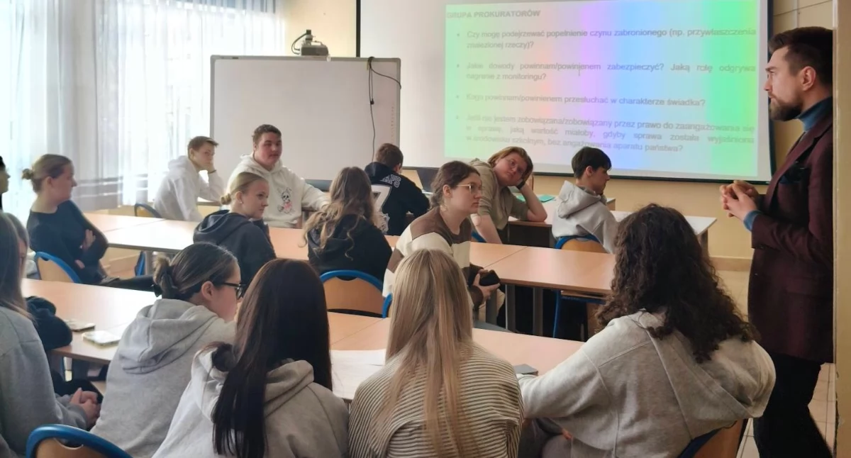 Dzień Edukacji Prawnej w szkole. Uczniowie poznawali prawo w praktyce
