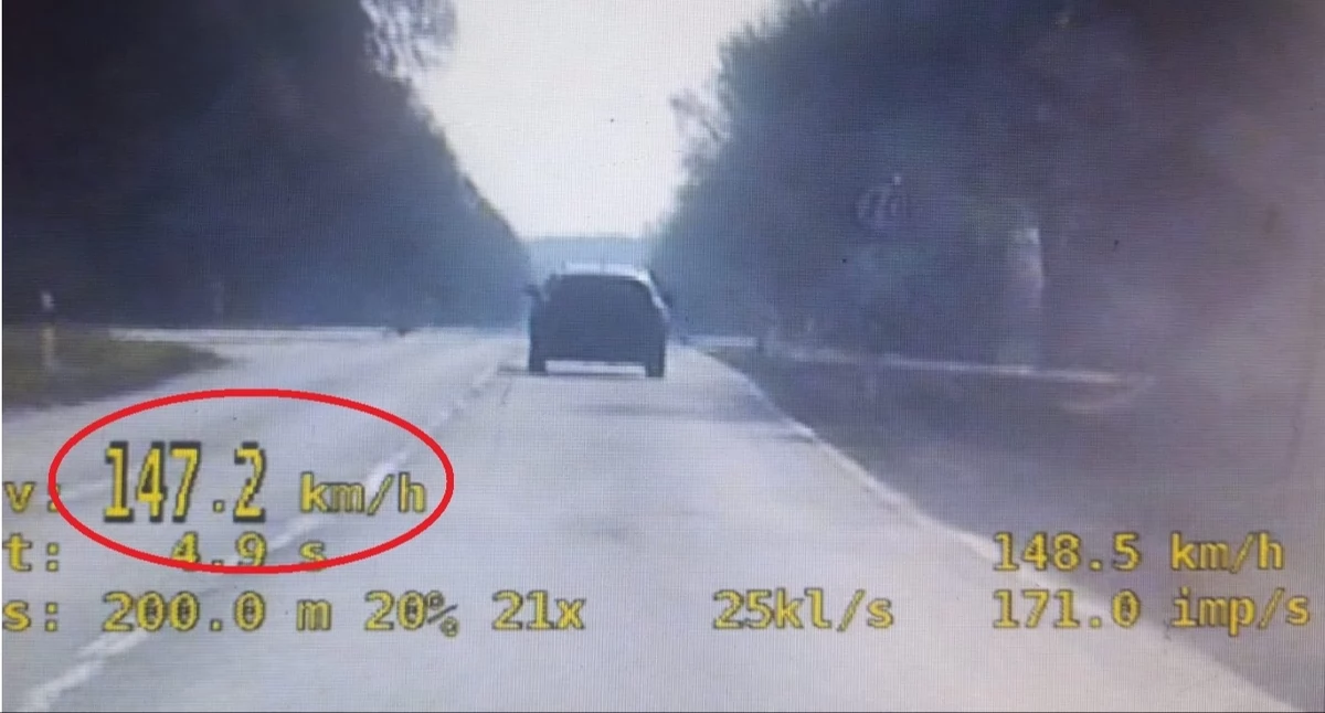 Przekroczył prędkość o 57 km/h. Kierowca stracił prawo jazdy