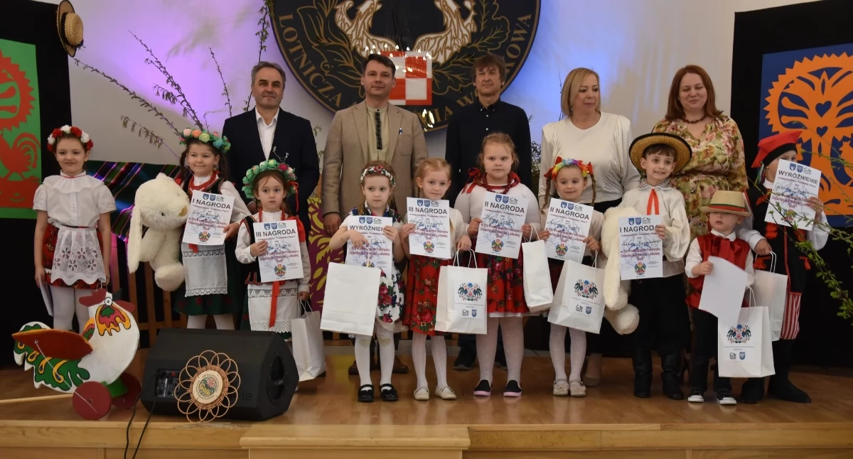Kolorowo i ludowo w Dęblinie. Dzieci wystąpiły na festiwalu GAIK [WYNIKI]