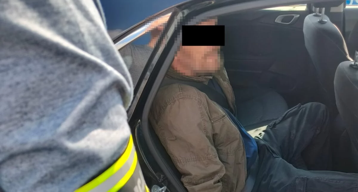 Seria kradzieży w Dęblinie. Policja zatrzymała poszukiwanego mężczyznę