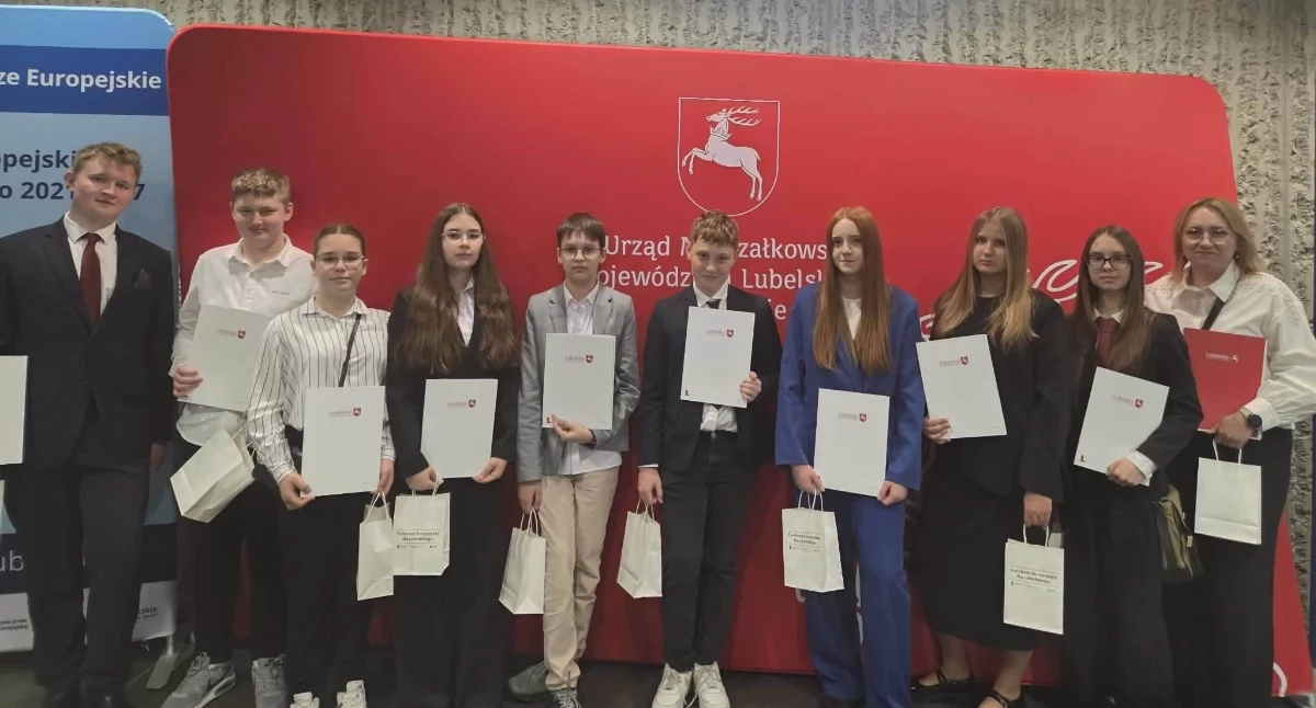 Uczniowie ZPO w Moszczance ze stypendiami. Wyróżnienie dla młodych talentów