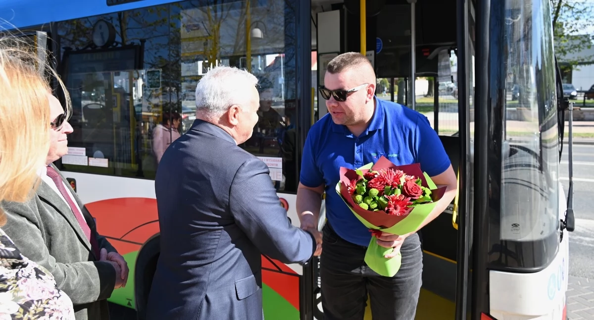 Dęblin żegna autobusy spalinowe i wita elektryczne. Nowy rozdział w komunikacji miejskiej